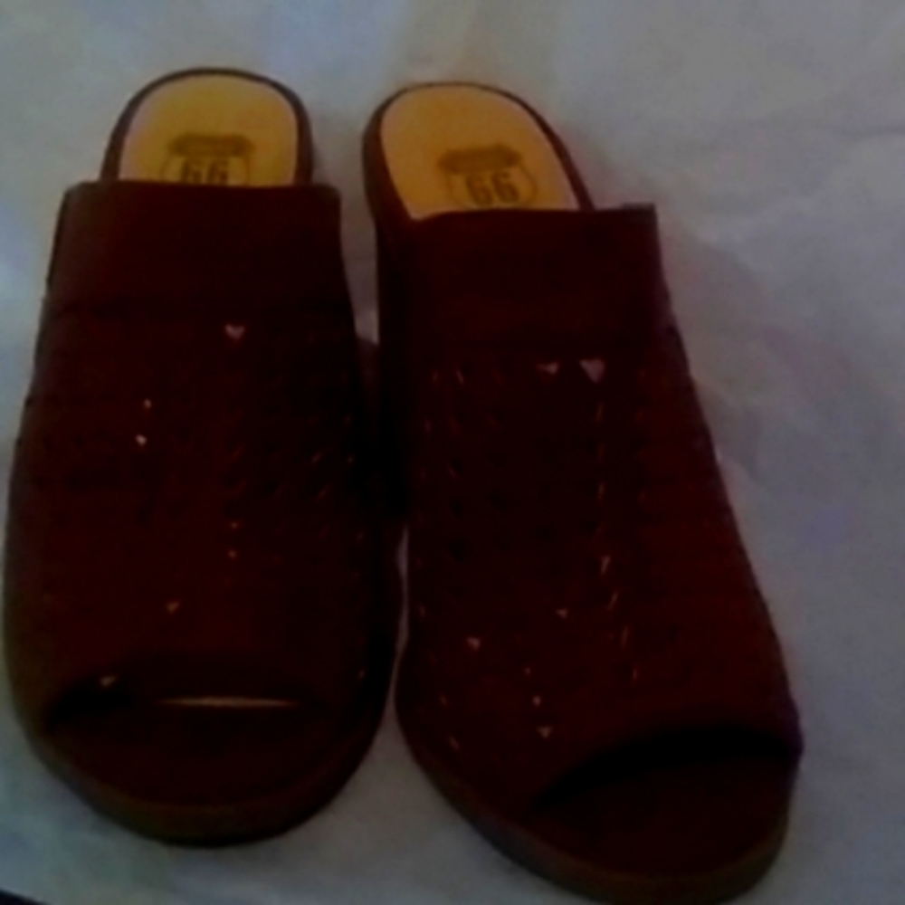 New open toes high heels sandals. Brown Swede. Size 7. Follow Poshmark payment.